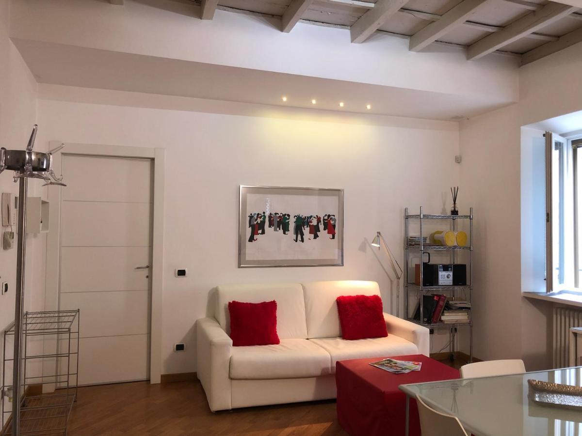 Emma Home Adiacente Alla Piazza Ducale Виджевано Экстерьер фото
