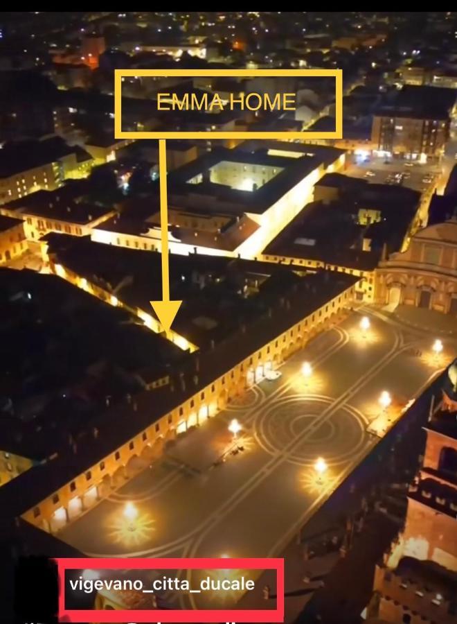 Emma Home Adiacente Alla Piazza Ducale Виджевано Экстерьер фото