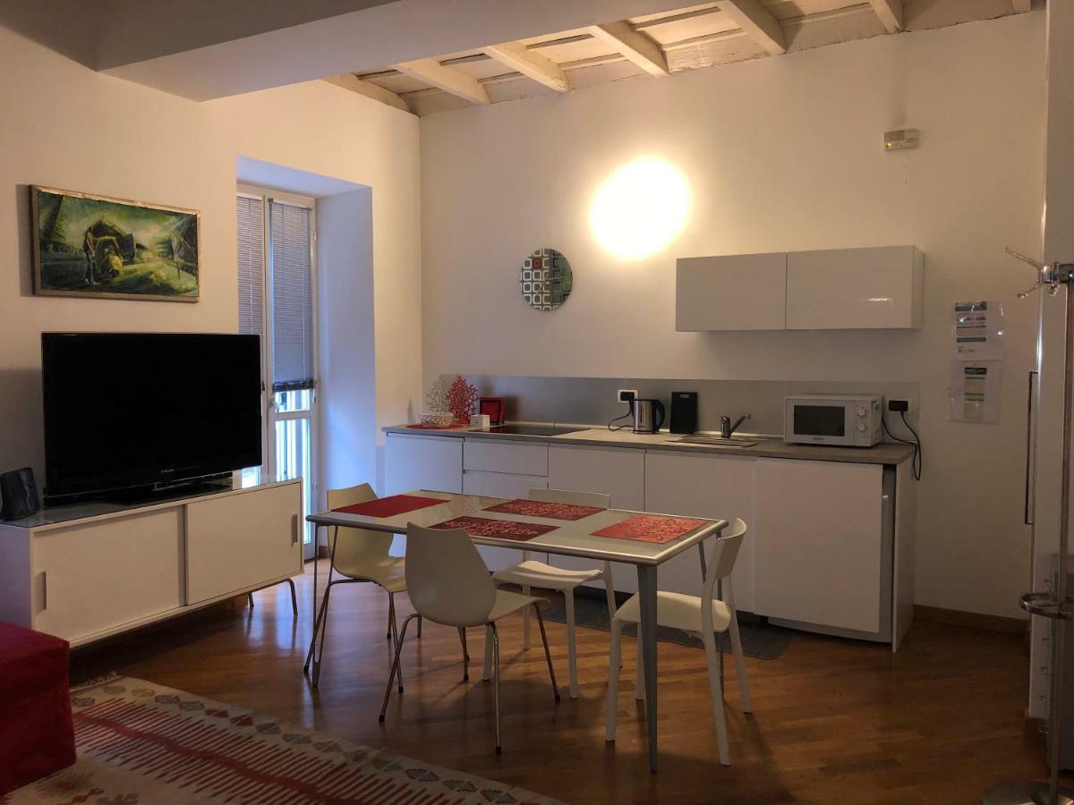 Emma Home Adiacente Alla Piazza Ducale Виджевано Экстерьер фото