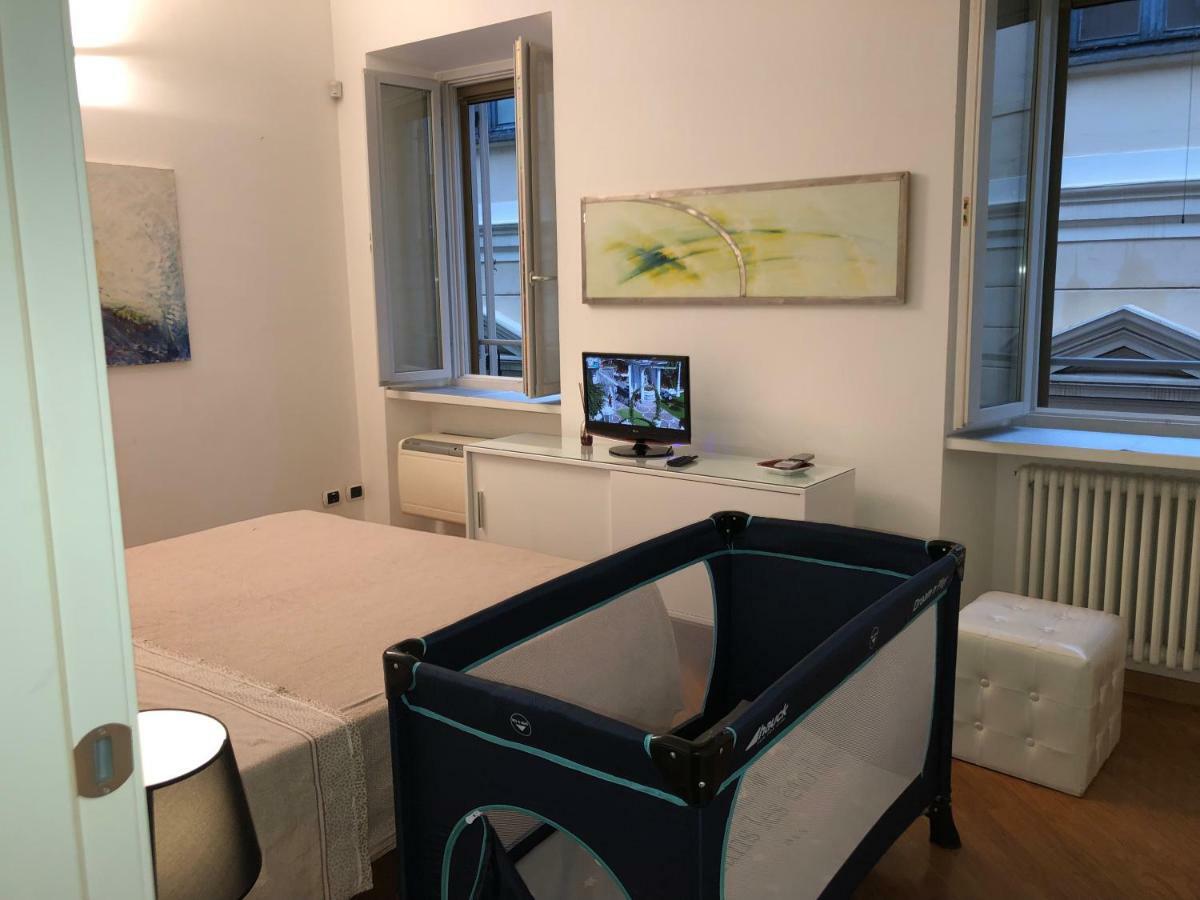Emma Home Adiacente Alla Piazza Ducale Виджевано Экстерьер фото