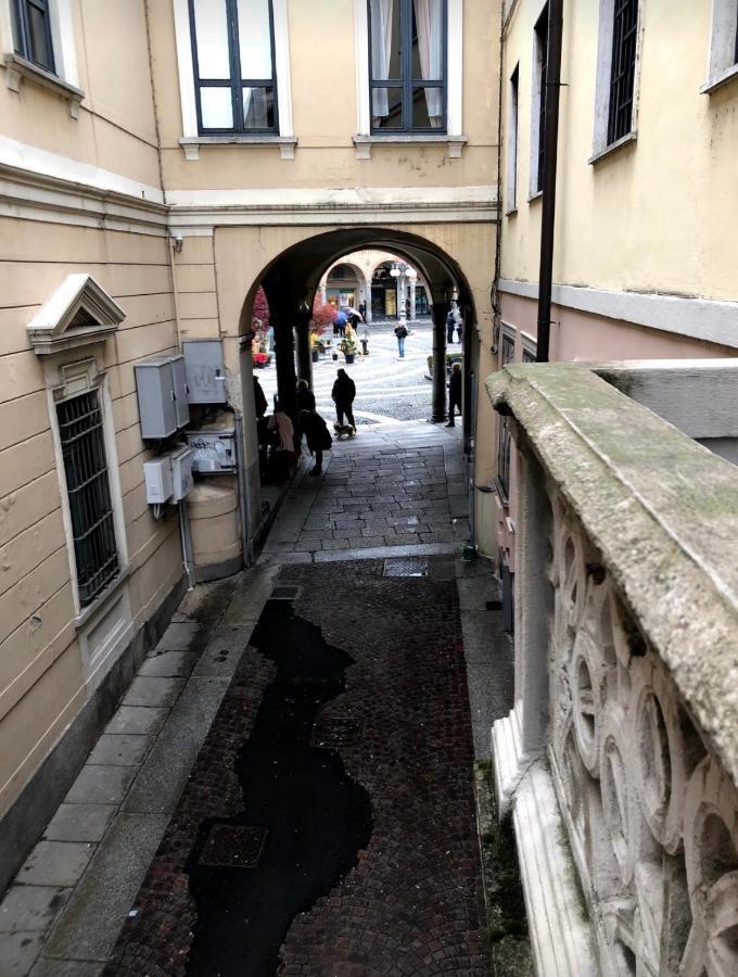 Emma Home Adiacente Alla Piazza Ducale Виджевано Экстерьер фото